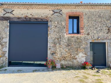 Store vertical - Réalisations les Ateliers Raynaud